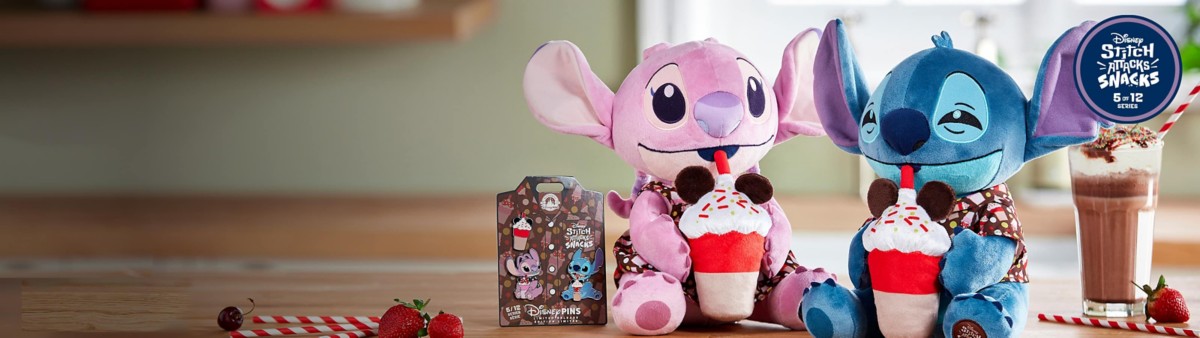 Join Stitch & Angel for ice cream, this month’s irresistible treat. Dressed in matching outfits inspired by the frosty delight, these collectible cuties are sure to melt your heart.
