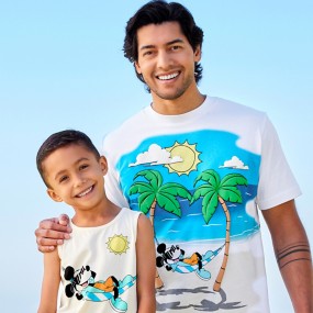 Background image of Mickey Mouse Summer Collection