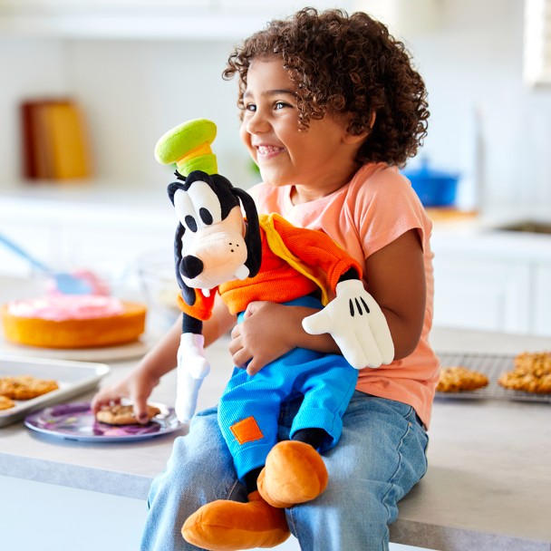 Goofy Plush – Medium 18 1/2'' | Disney Store