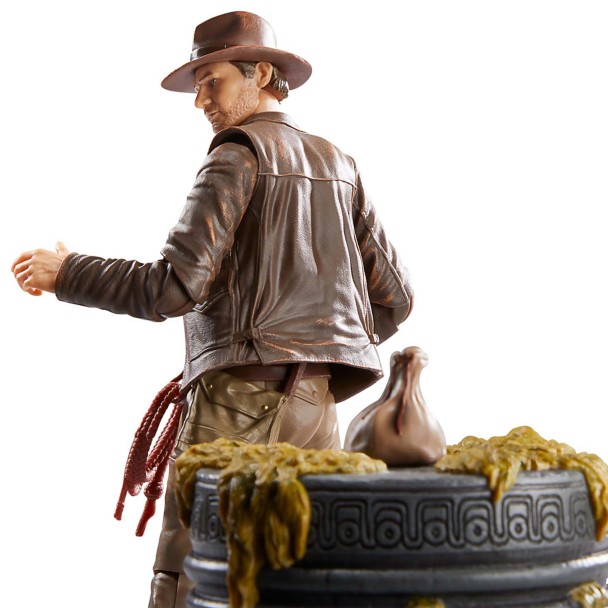 Indiana Jones Temple Escape Action Figure by Hasbro – Raiders of the Lost Ark