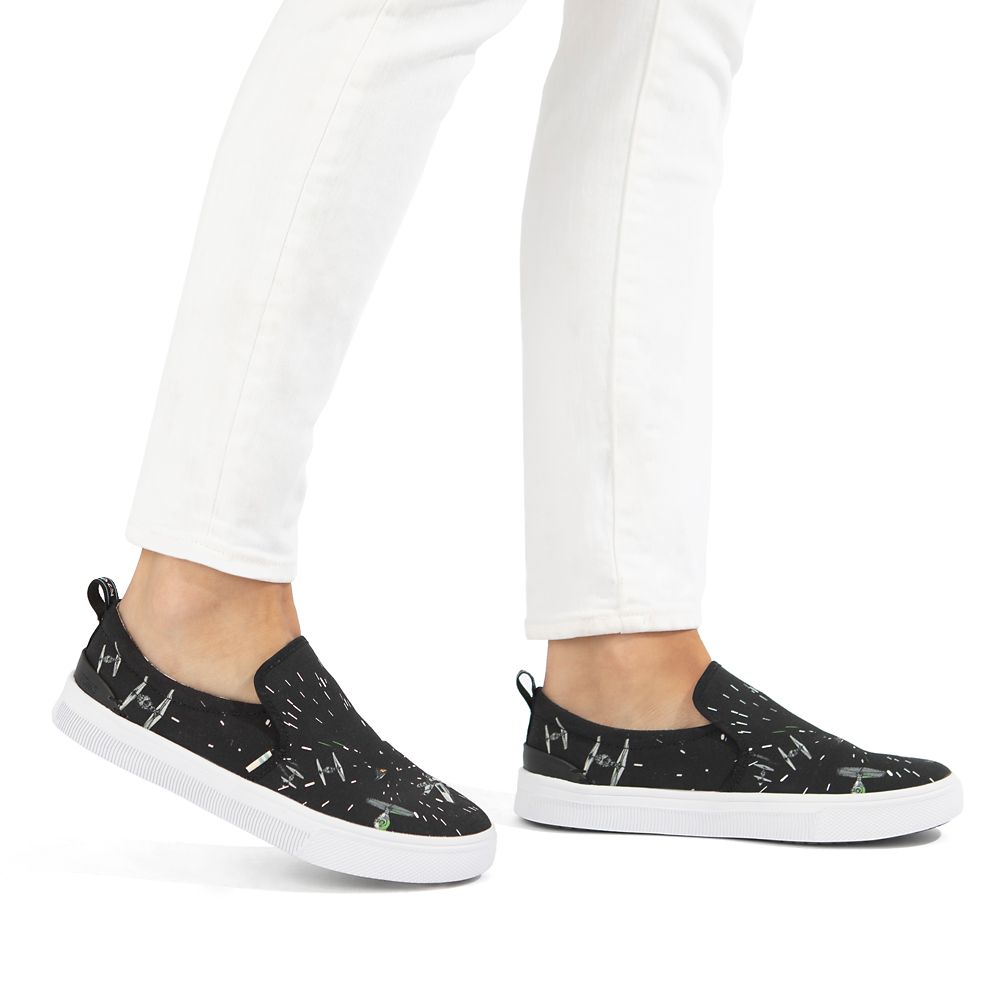 toms slip on sneakers