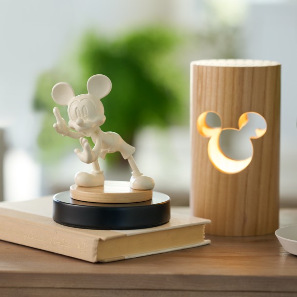 Mickey Mouse Icon Wood Desk Lamp – Mickey Mouse Home Collection