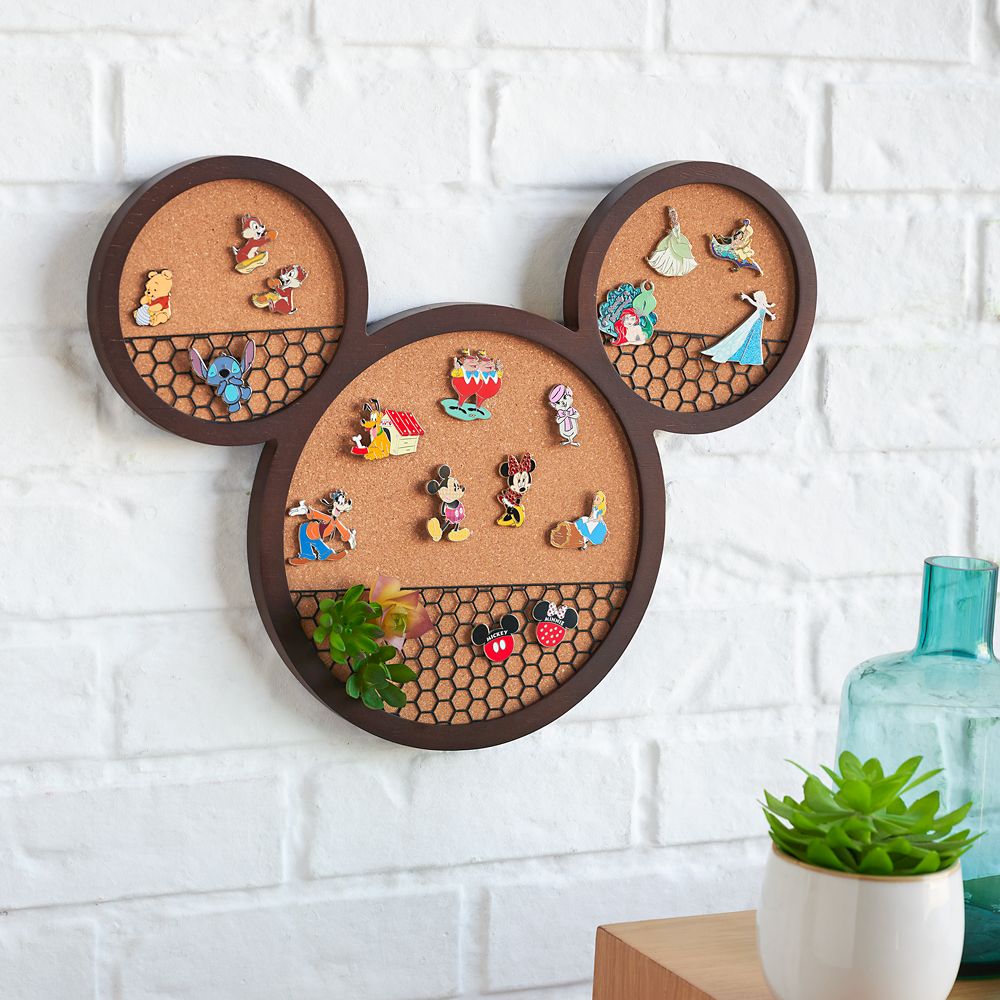 Mickey Mouse Icon Pin Board