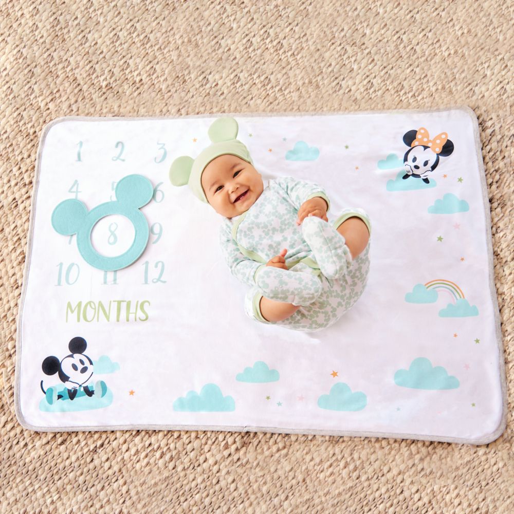 Mickey and Minnie Mouse Milestone Blanket and Marker