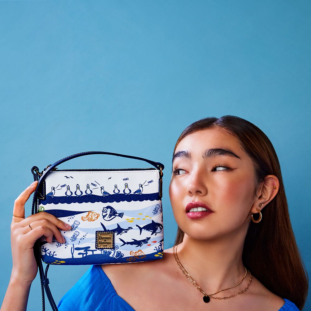 Finding Nemo Dooney & Bourke Crossbody Bag &ndash; 20th Anniversary