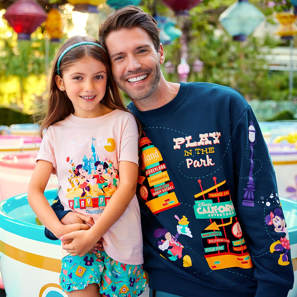 Mickey Mouse and Friends Play in the Park T-Shirt for Girls – Disneyland