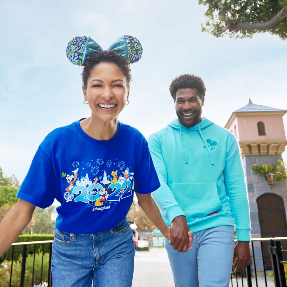 Mickey Mouse and Friends T-Shirt for Adults – Disneyland 2022