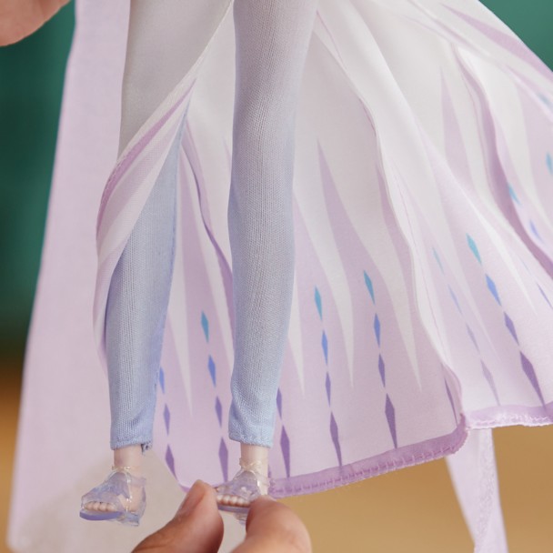Elsa Classic Doll – Frozen 2 – 11 1/2''