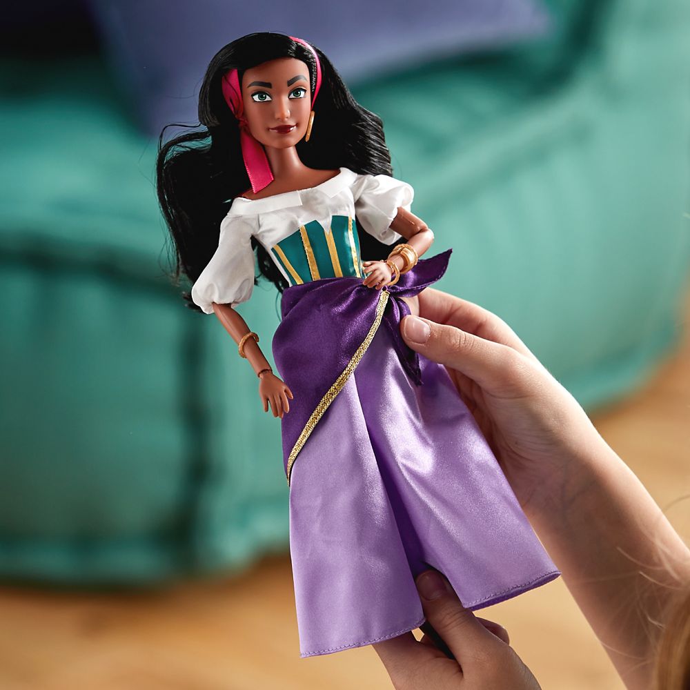 Esmeralda Classic Doll – The Hunchback of Notre Dame – 11 1/2''