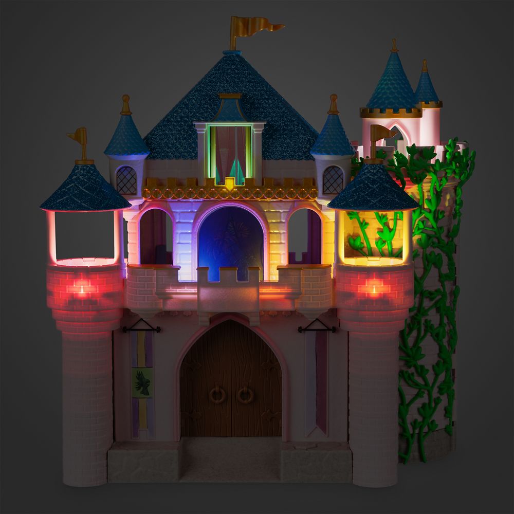 deluxe castle surprise feature playset