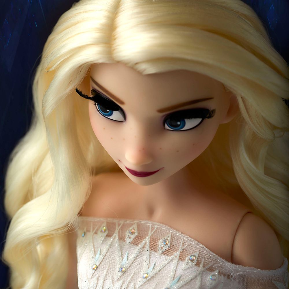 Elsa The Snow Queen Limited Edition Doll – Frozen 2 – 17''