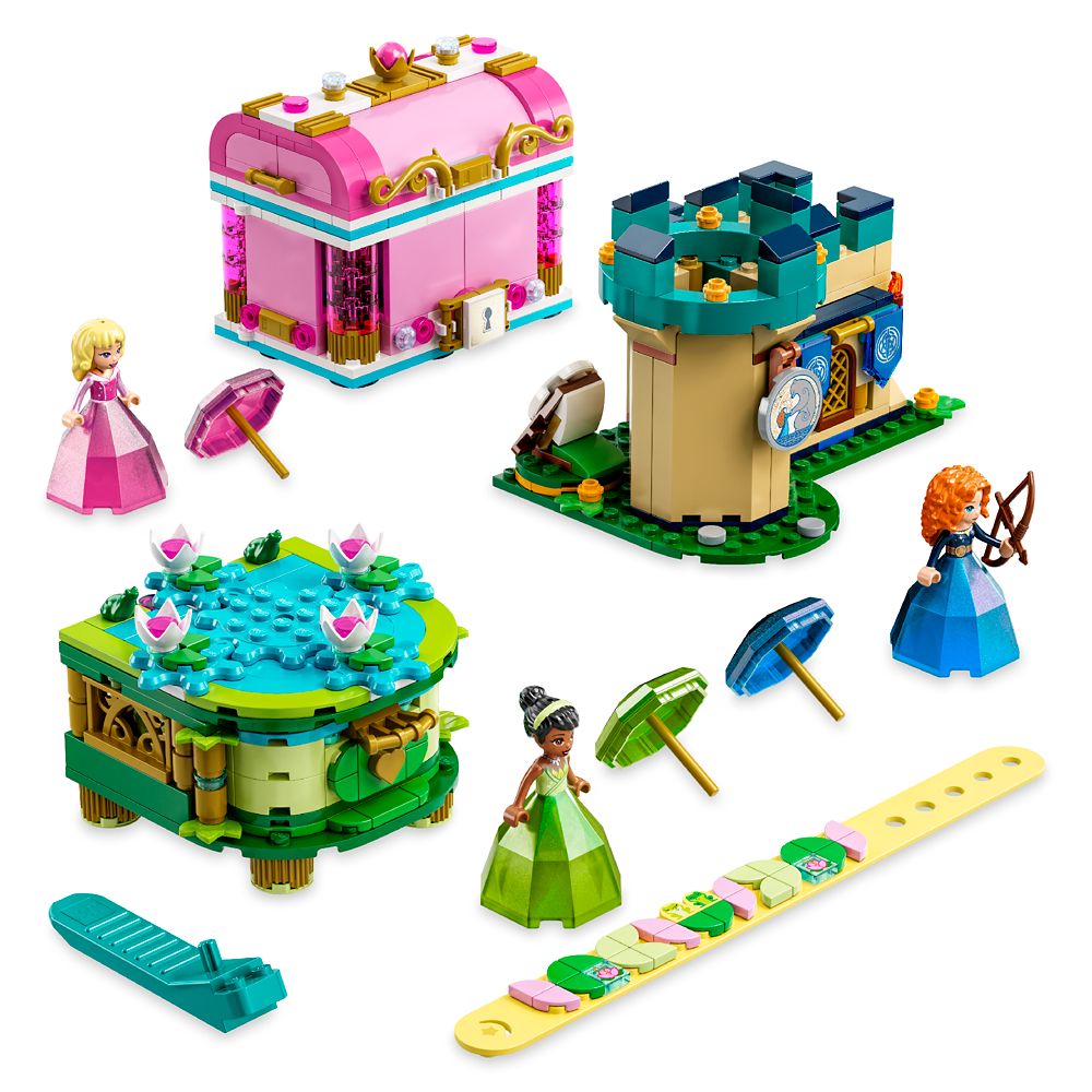 LEGO Aurora, Merida and Tiana's Enchanted Creations 43203