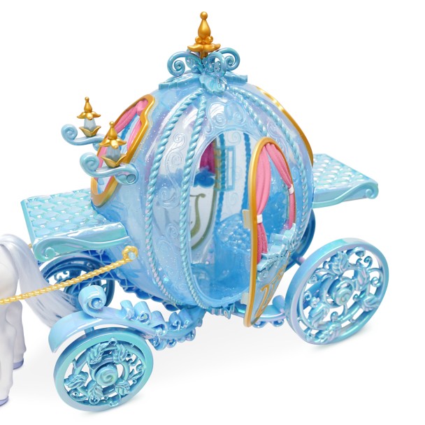 Cinderella Classic Doll Deluxe Gift Set