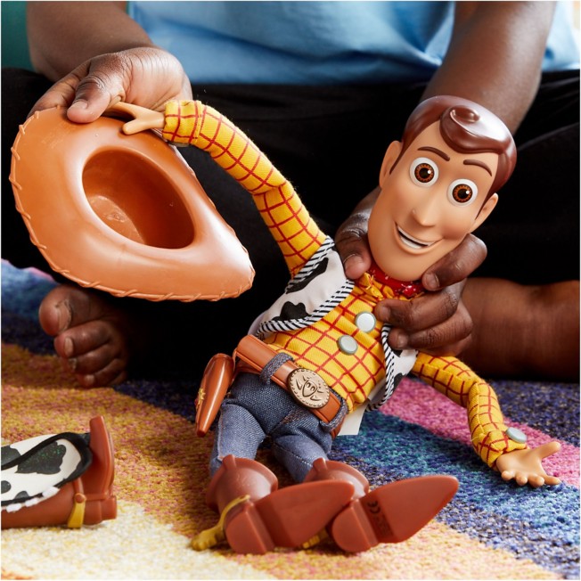 Disney Toy Story Sheriff Woody Signature Collection Actionfigur Pixar interaktiv 