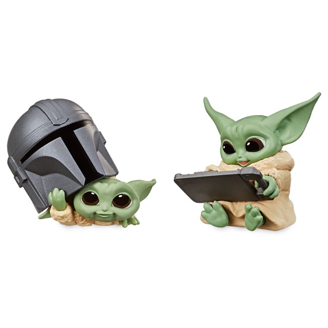 The Child Bounty Collection Figure Set by Hasbro – ''Helmet Peeking'' & ''Datapad Tablet'' – Star Wars: The Mandalorian – 2 1/4''
