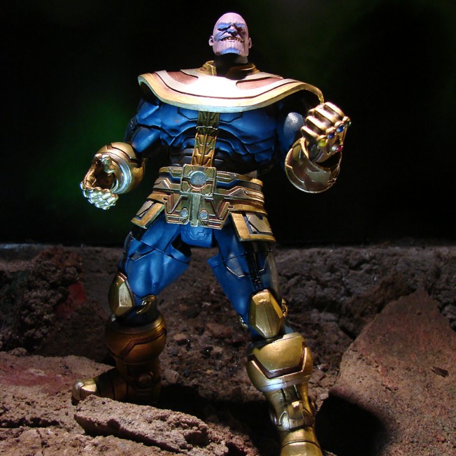 7" schneller kostenloser Versand Disney Store Thanos Action Figur von Marvel Select 