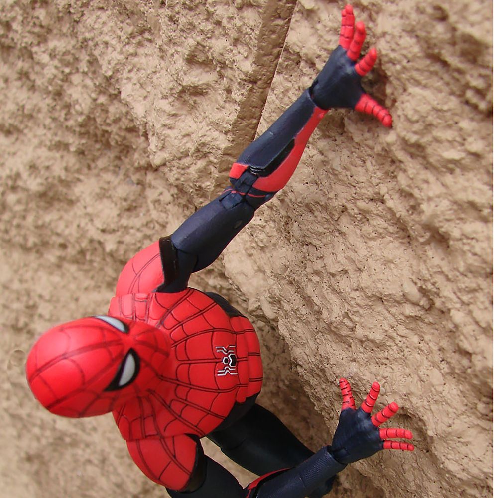 Spider-Man: Far From Home Collector Edition Action Figure – Marvel Select by Diamond