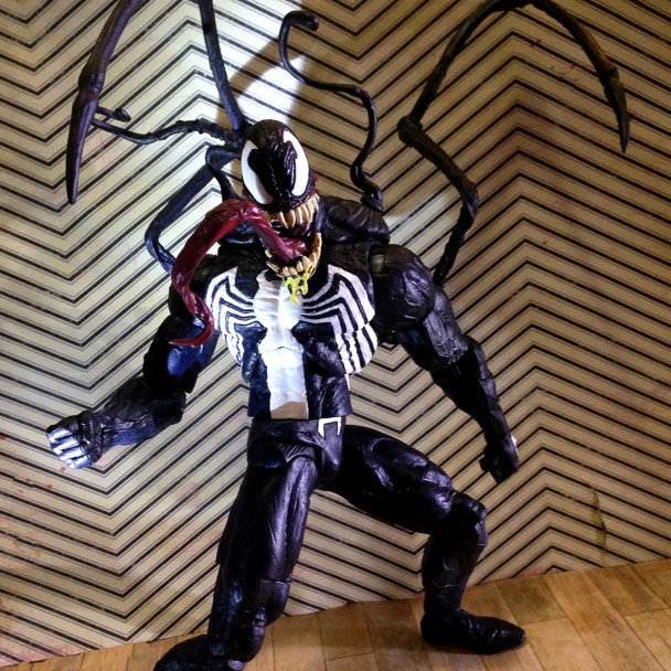 Venom Collector Edition Action Figure – Marvel Select by Diamond – 7 3/4''