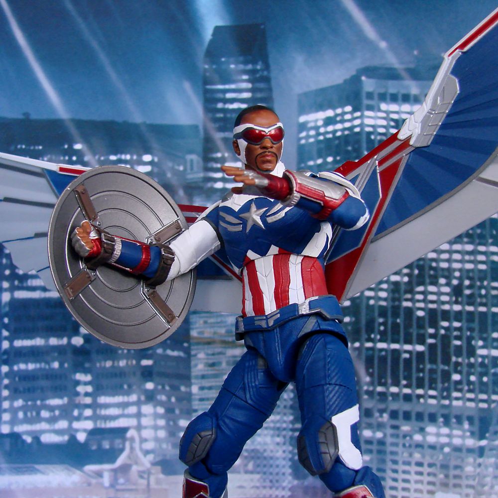 Captain America Collector Edition Action Figure – The Falcon and the Winter Soldier – Marvel Select by Diamond – 7''