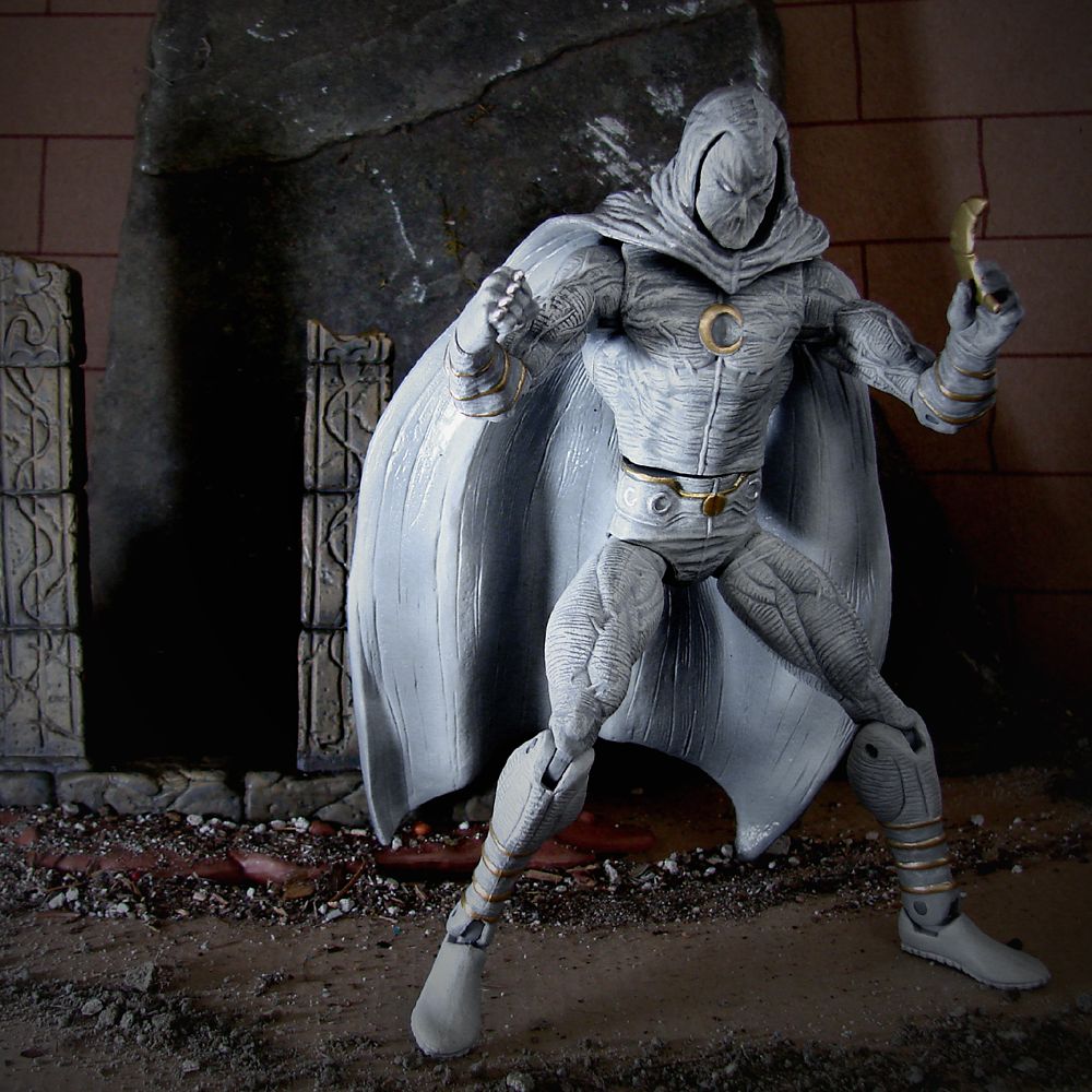 Moon Knight Action Figure – Marvel Select by Diamond – 7''