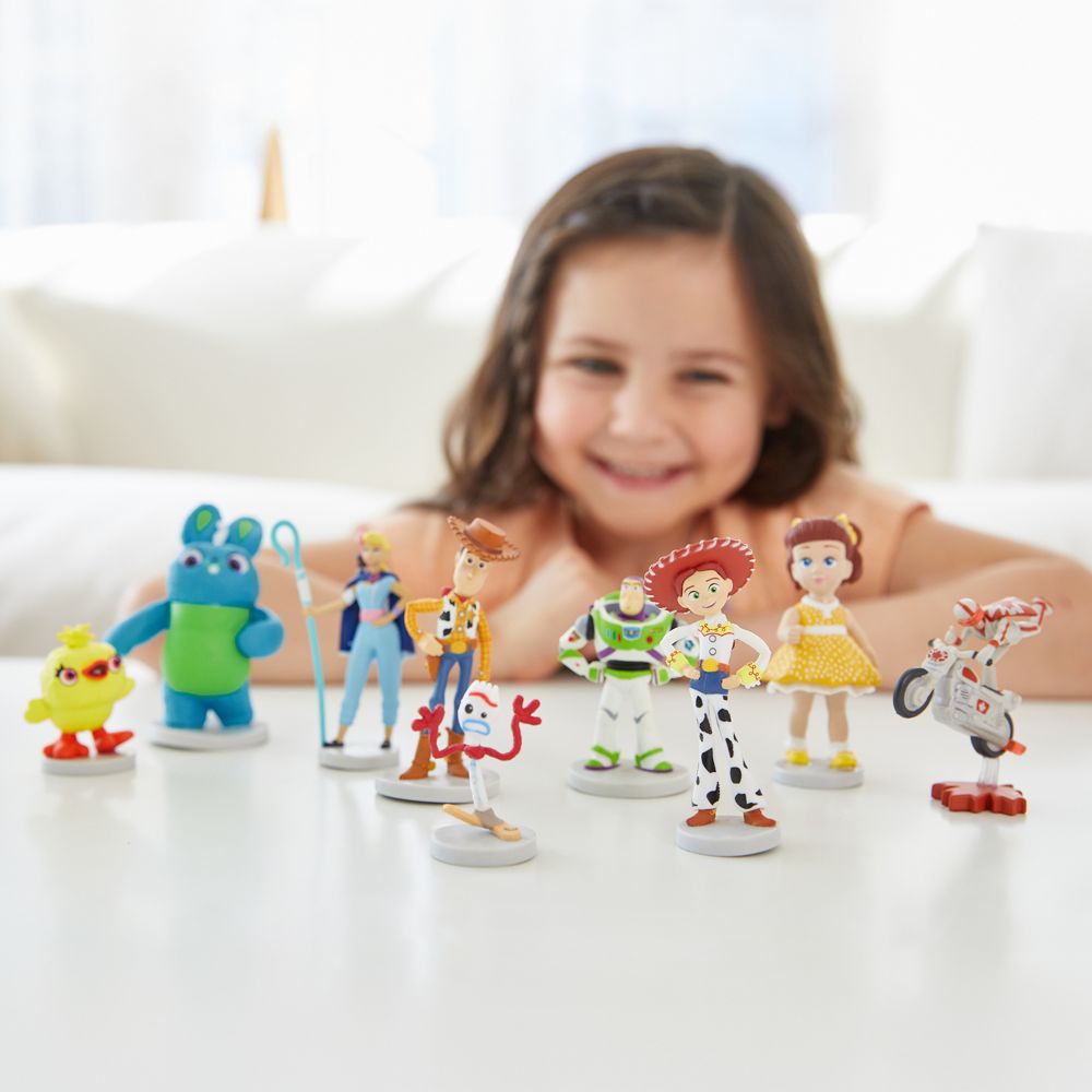Toy Story 4 Deluxe Figure Set – Toys for Tots Donation Item