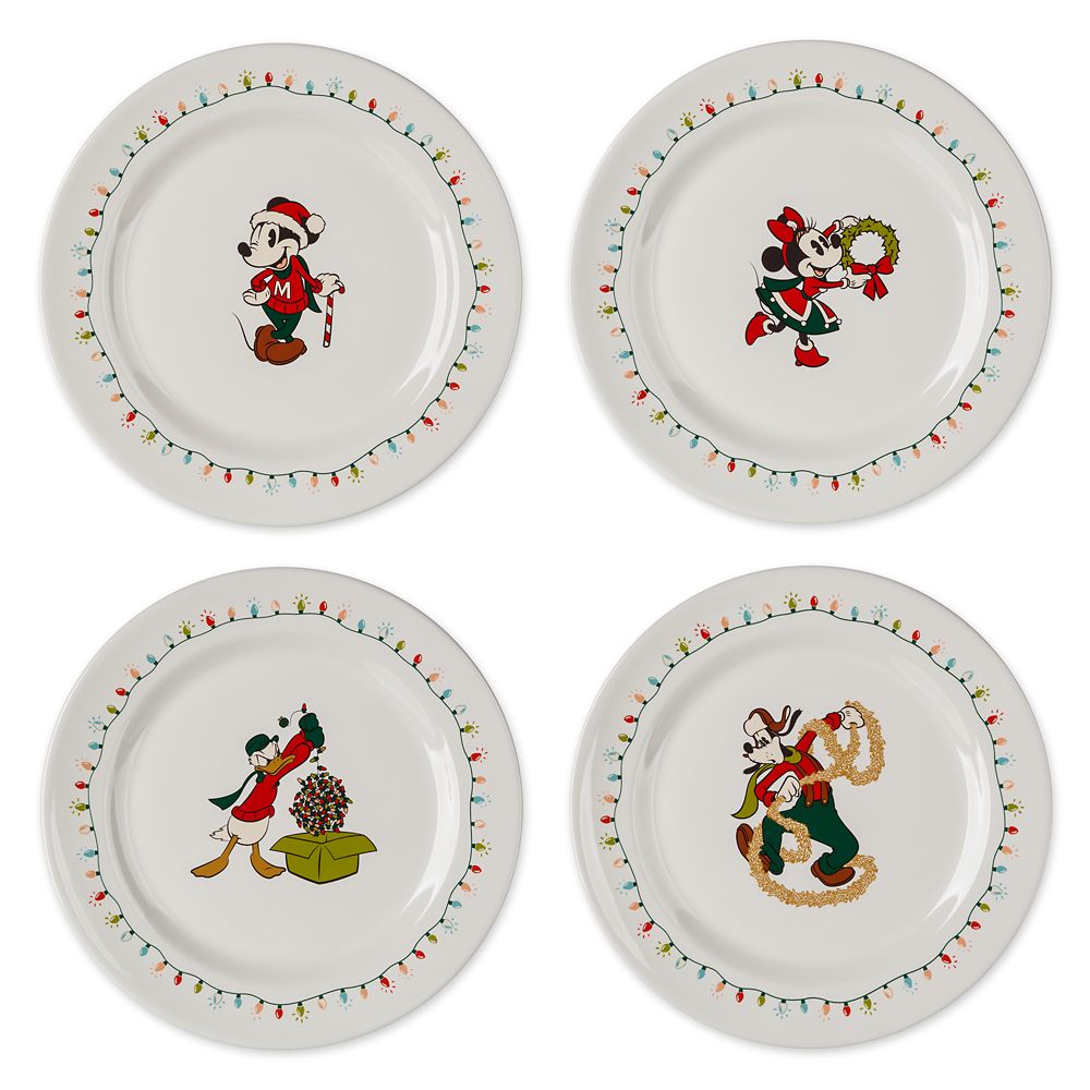 Mickey Mouse and Friends Holiday Plate Set has hit the shelves for purchase