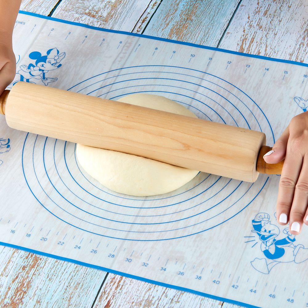 Mickey Mouse and Friends Pastry Mat