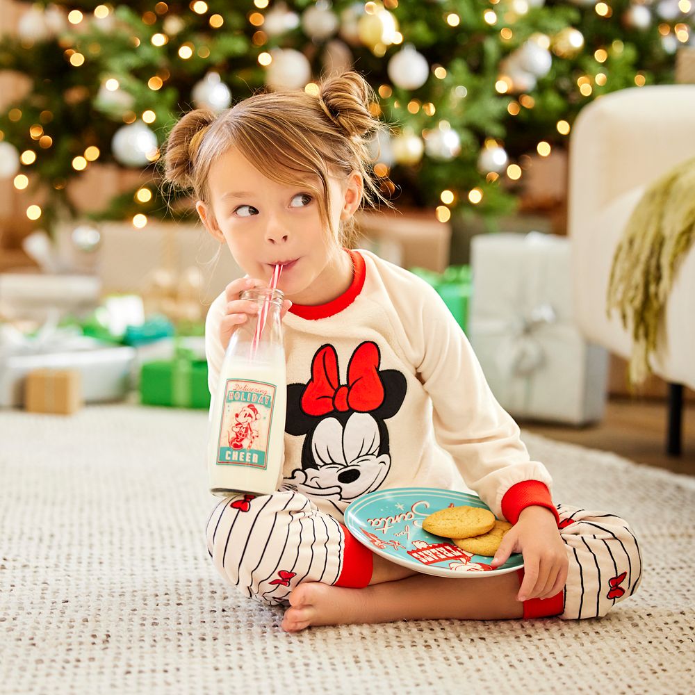 Mickey Mouse and Friends Holiday Milk and Cookie Set