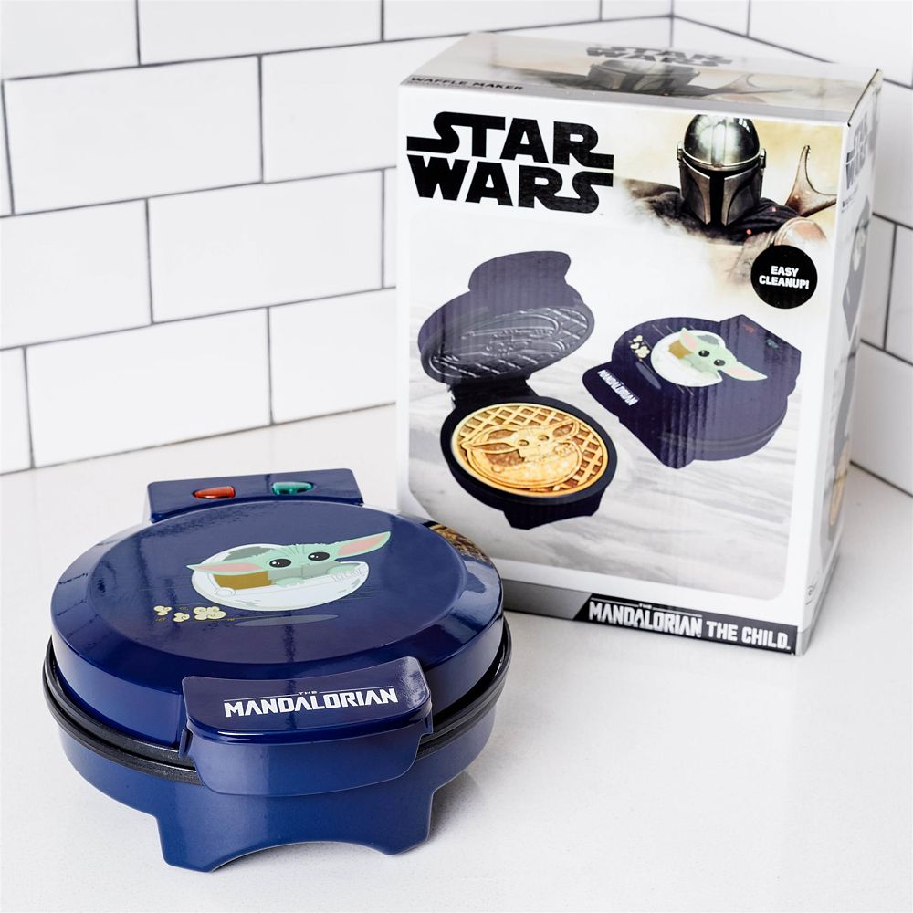 The Child Waffle Maker – Star Wars: The Mandalorian