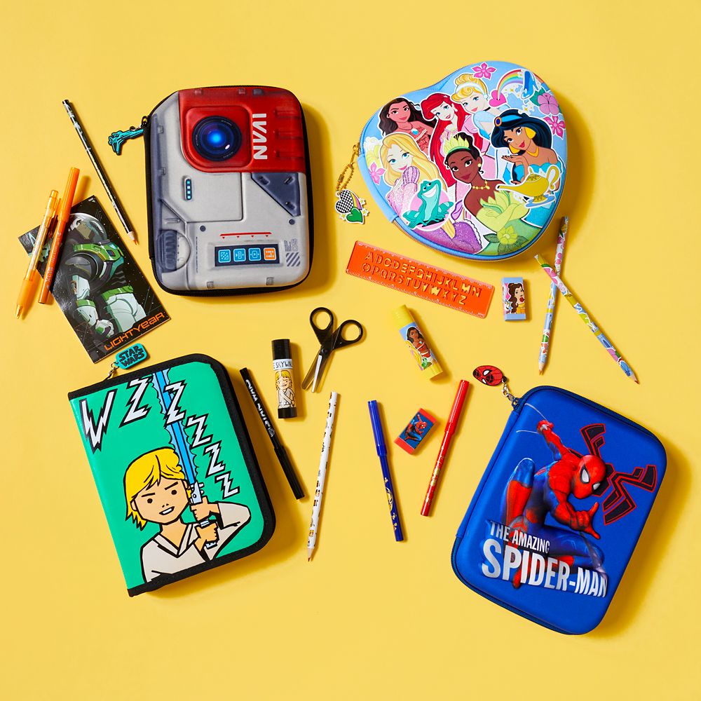 Star Wars Zip-Up Stationery Kit