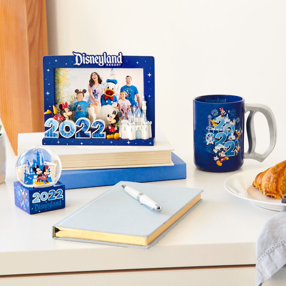 Mickey Mouse and Friends Mug – Disneyland 2022