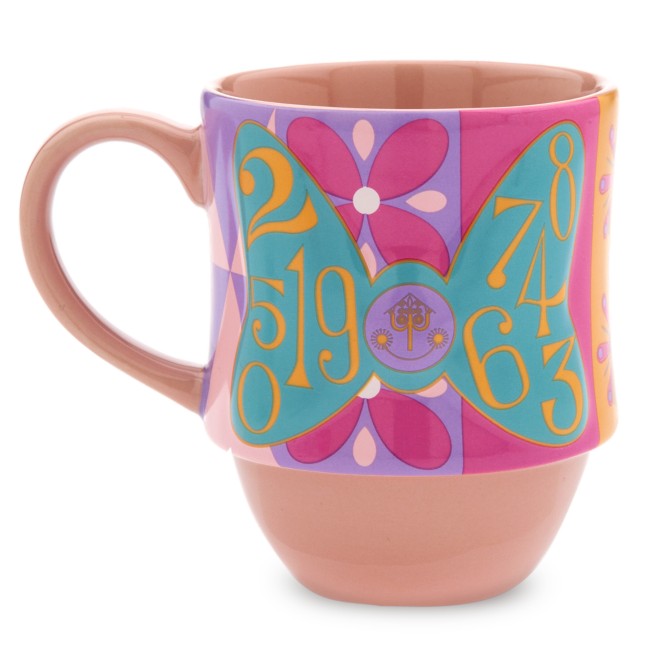 Minnie Mouse: The Main Attraction Mug – Disney it's a small world – Limited Release
