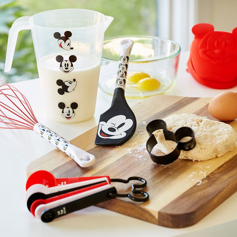 Mickey Mouse Baking Set – Disney Eats has hit the shelves – Dis ...