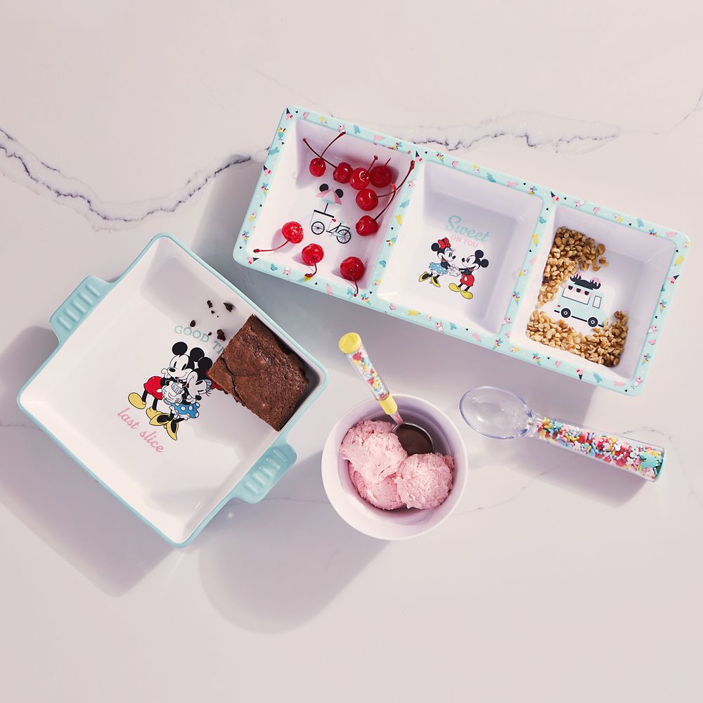 Mickey and Minnie Mouse Treat Tray – Disney Eats