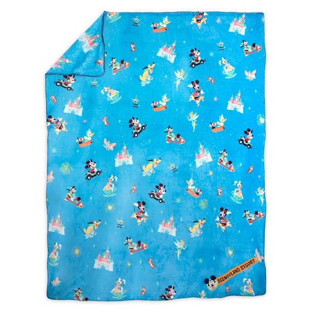 Mickey Mouse and Friends Fleece Throw – Disneyland