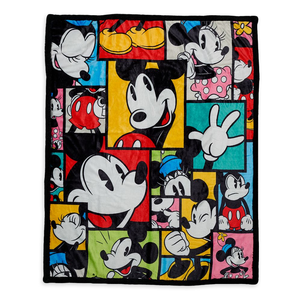 Mickey and Minnie Mouse Throw is now available
