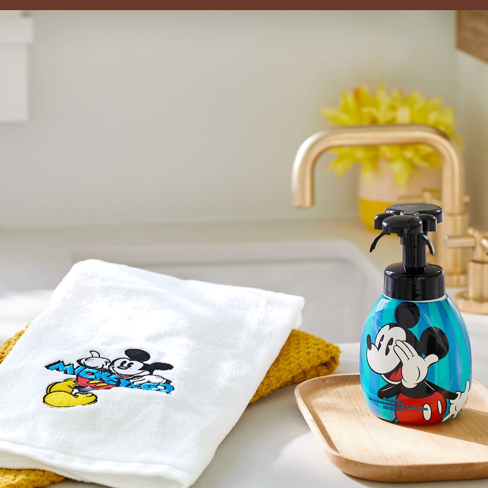 Mickey Mouse Hand Towel – Mickey & Co.