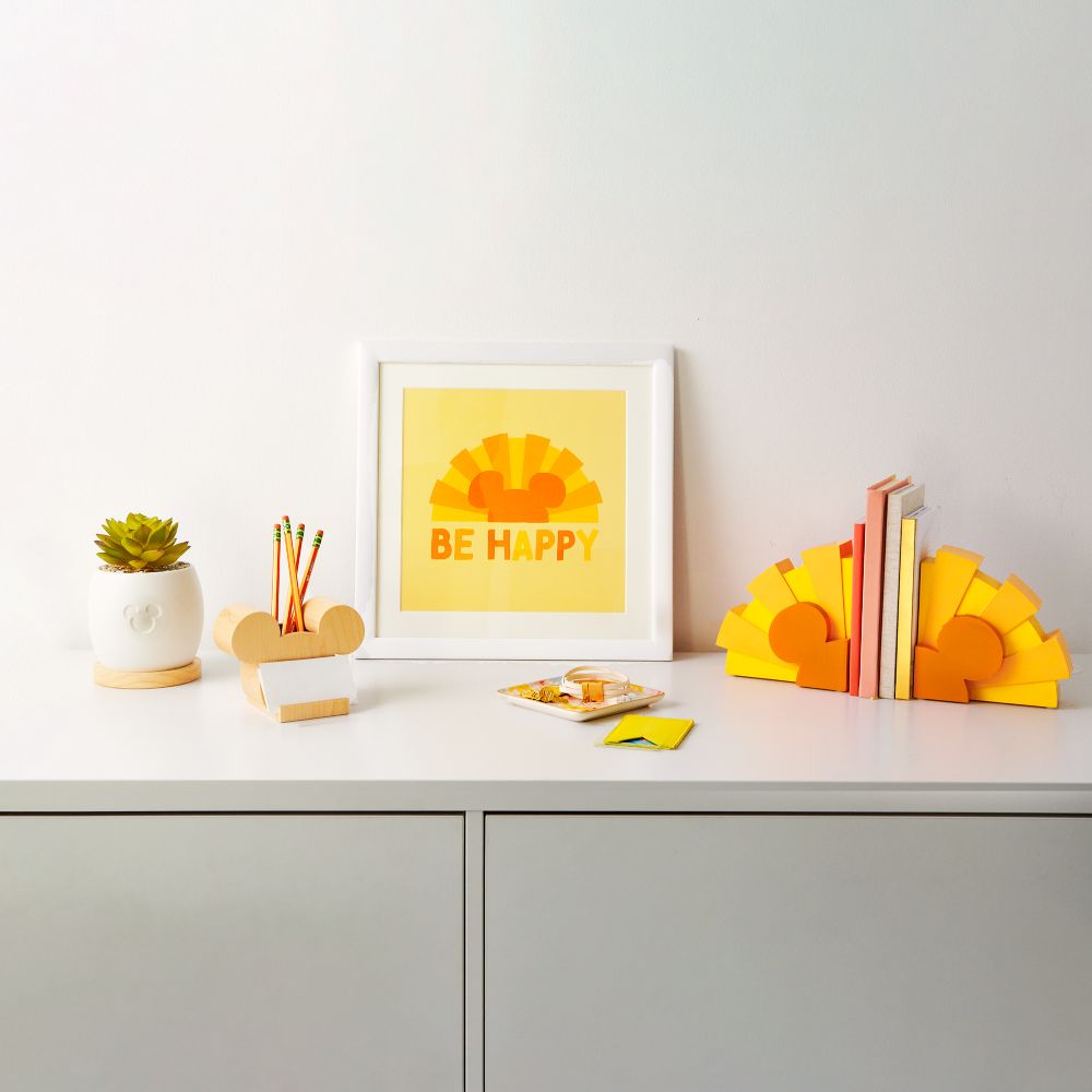 Mickey Mouse Icon ''Be Happy'' Wall Décor