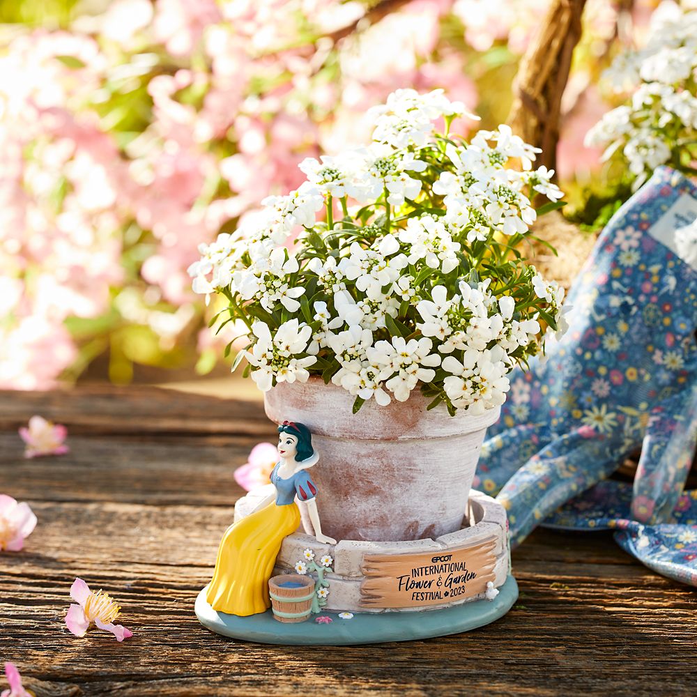 Snow White Figural Planter – EPCOT International Flower and Garden Festival 2023