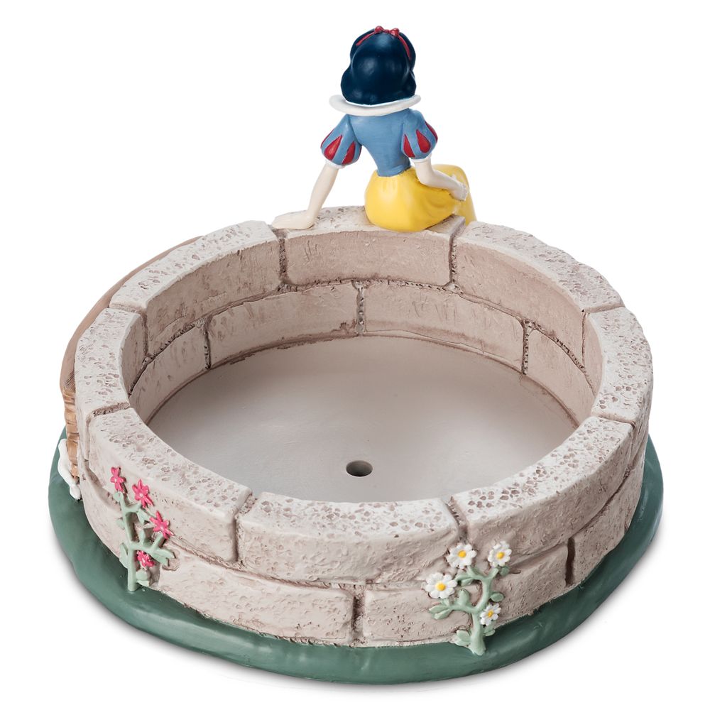 Snow White Figural Planter – EPCOT International Flower and Garden Festival 2023