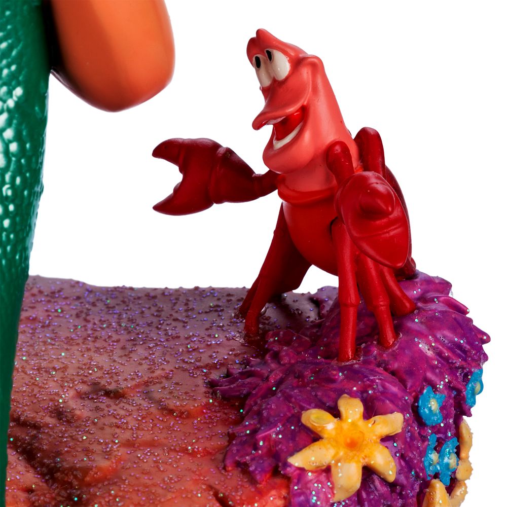 Ariel Light-Up Figure – The Little Mermaid