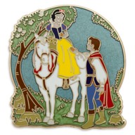 Snow White and the Seven Dwarfs Legacy Sketchbook Pin – 85th Anniversary – Limited Release