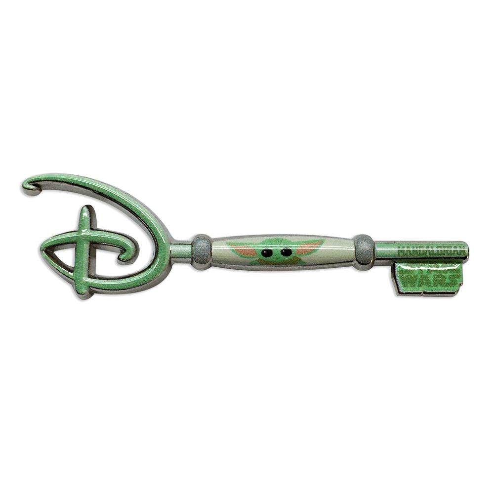 THE CHILD Mandalorian Disney Store Collectible Key and Key Pin LIMITED IN HAND