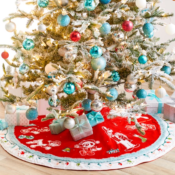 Mickey Mouse and Friends Holiday Tree Skirt – Personalized