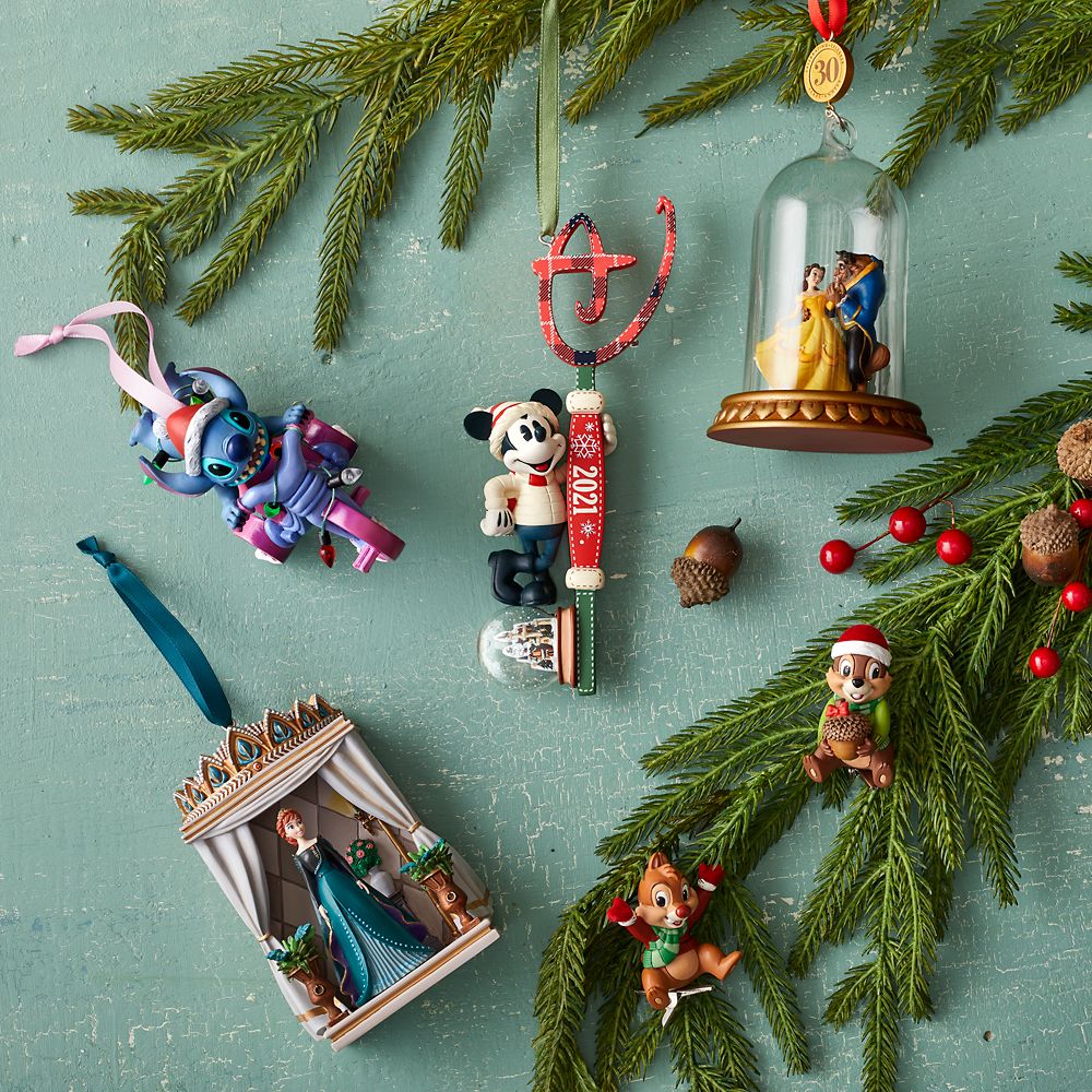 Anna Fairytale Moments Sketchbook Ornament – Frozen 2