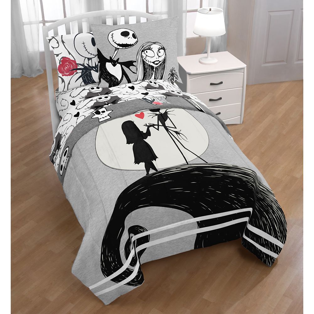 The Nightmare Before Christmas Comforter Set – Twin & Full / Queen