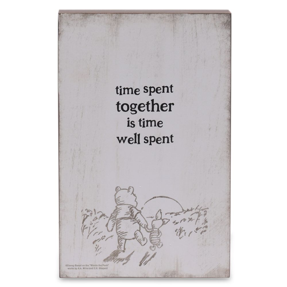 Winnie the Pooh and Piglet wall decoration