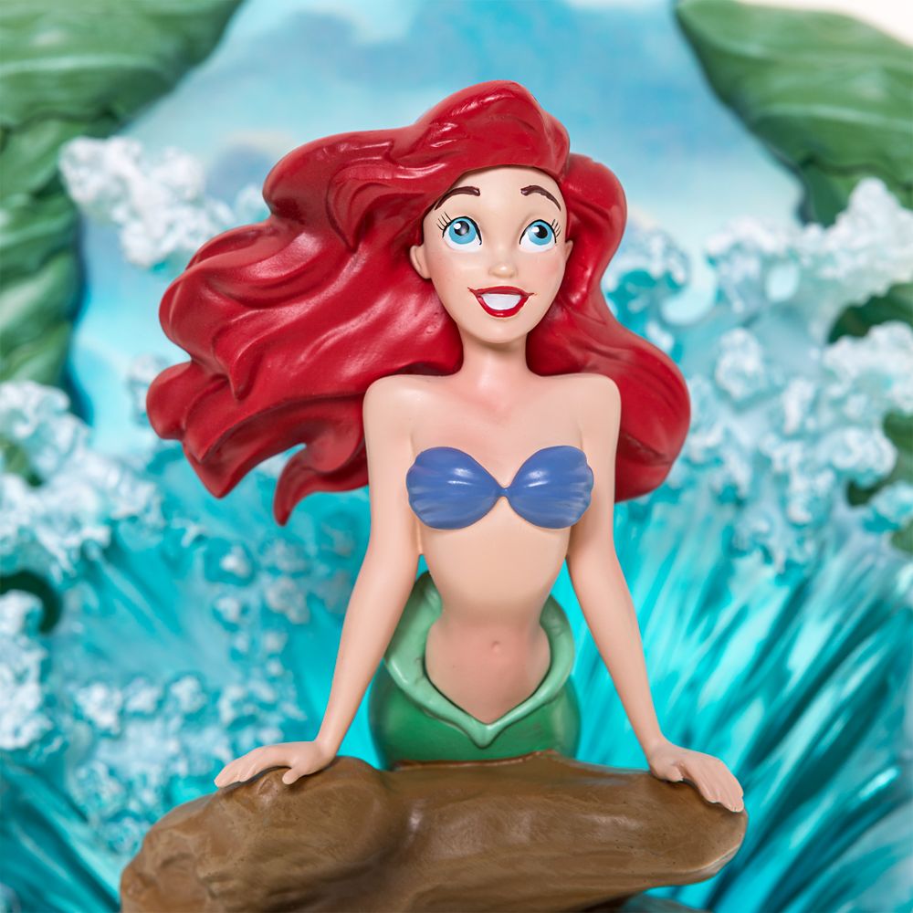 Ariel Light-Up Figure – The Little Mermaid