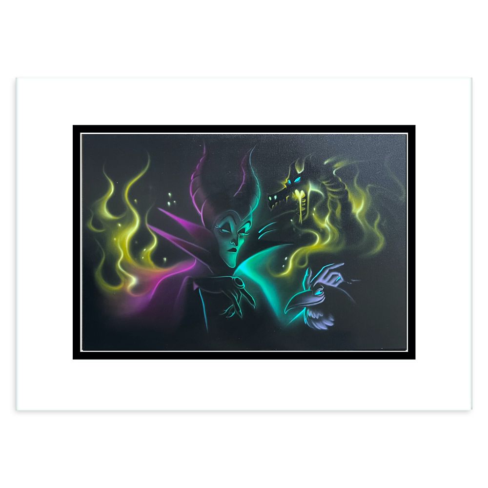 Maleficent ”Evil Intent” Deluxe Print by Noah – Sleeping Beauty has hit the shelves