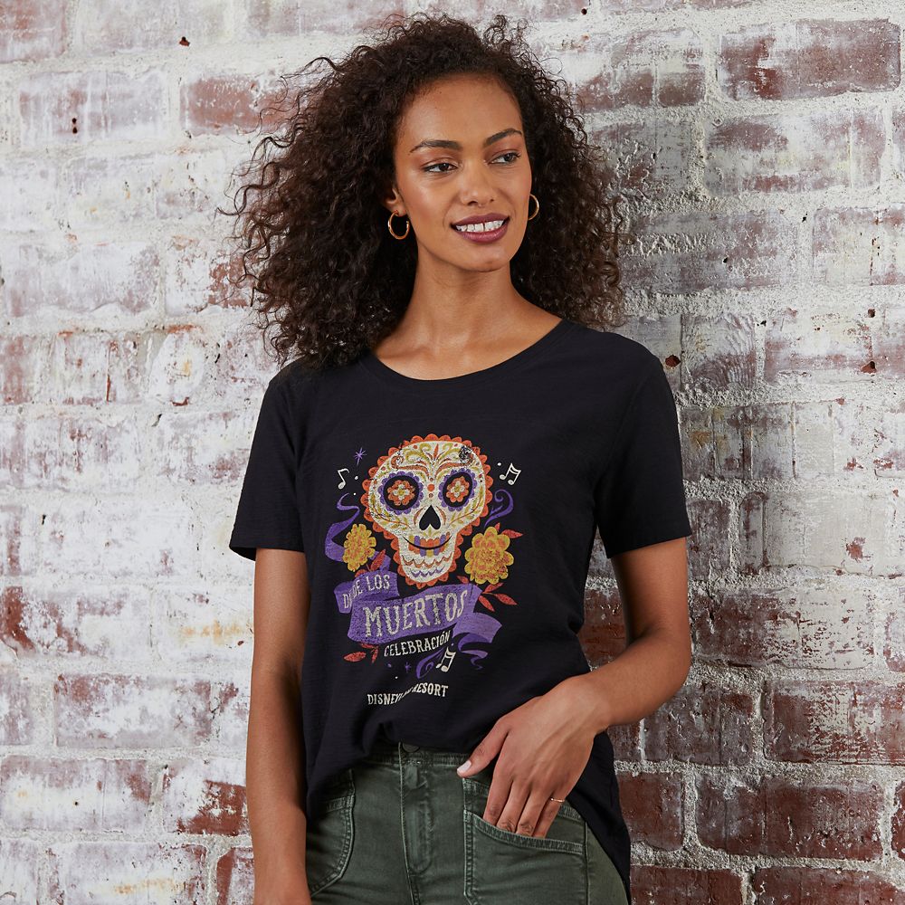 Dia de los Muertos Celebracion T-Shirt for Women – Disneyland